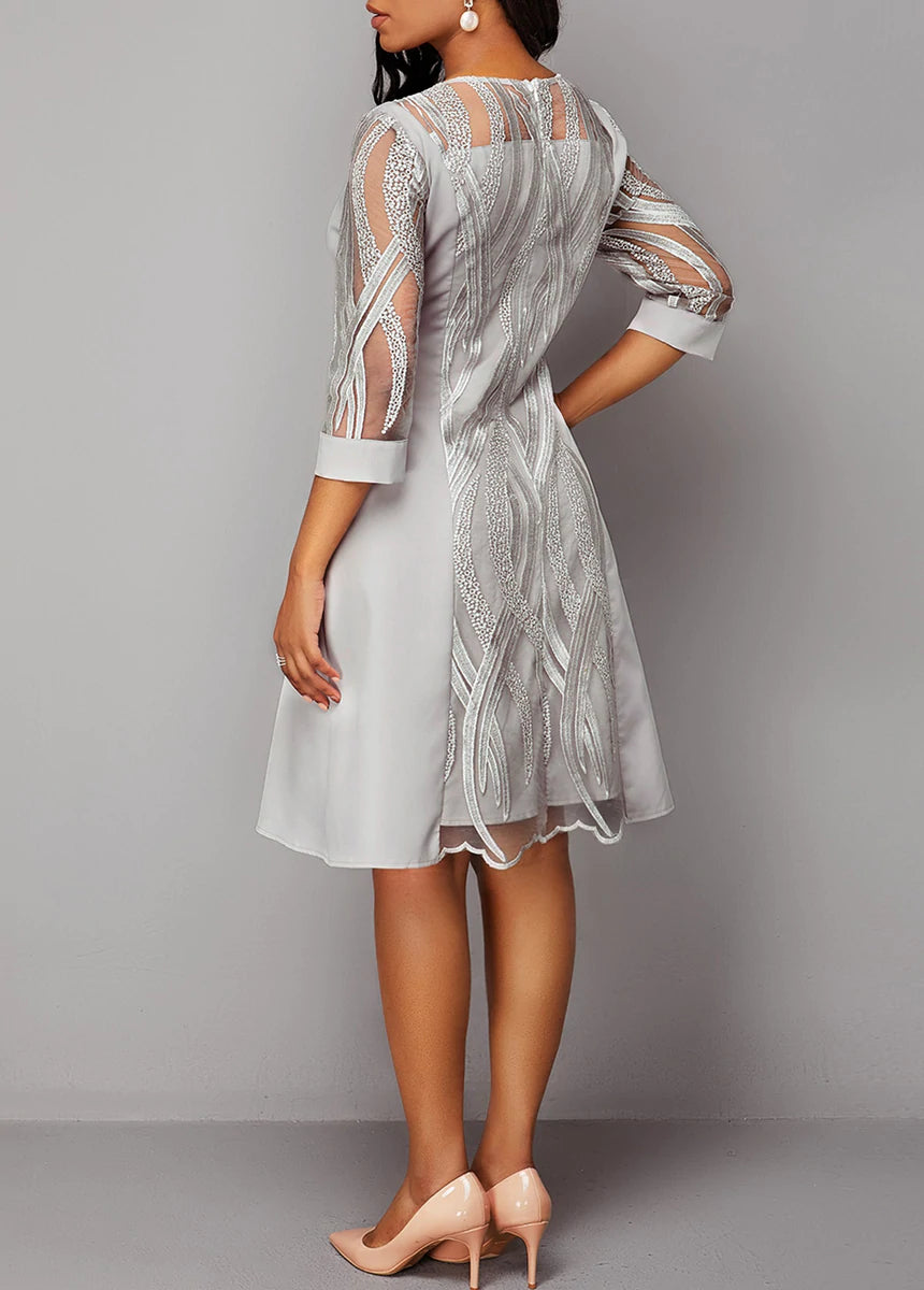 Asymmetrischer Saum Verschönertes Chiffon-Overlay-Kleid